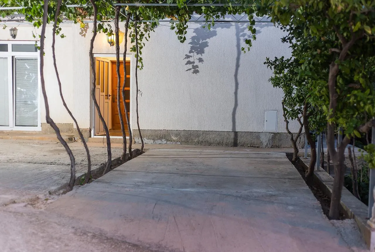 Apartment Drazena Trogir 0*,  Croatia
