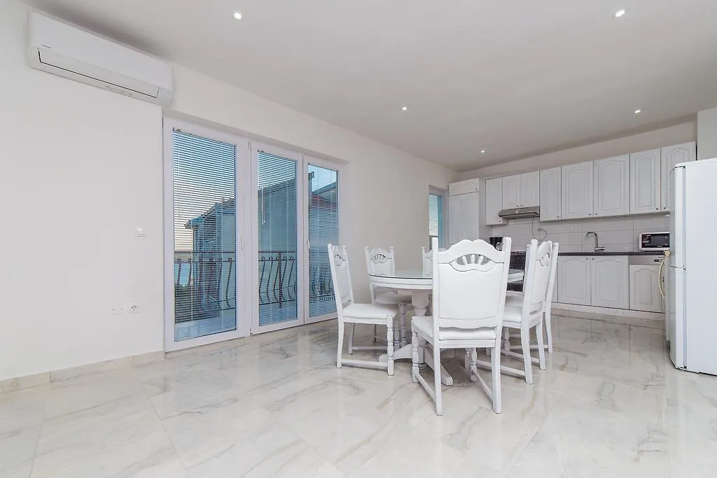 Apartment Drazena Trogir 0*,  Croatia