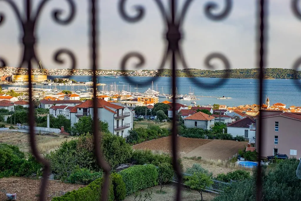 Apartment Drazena Trogir 0*,