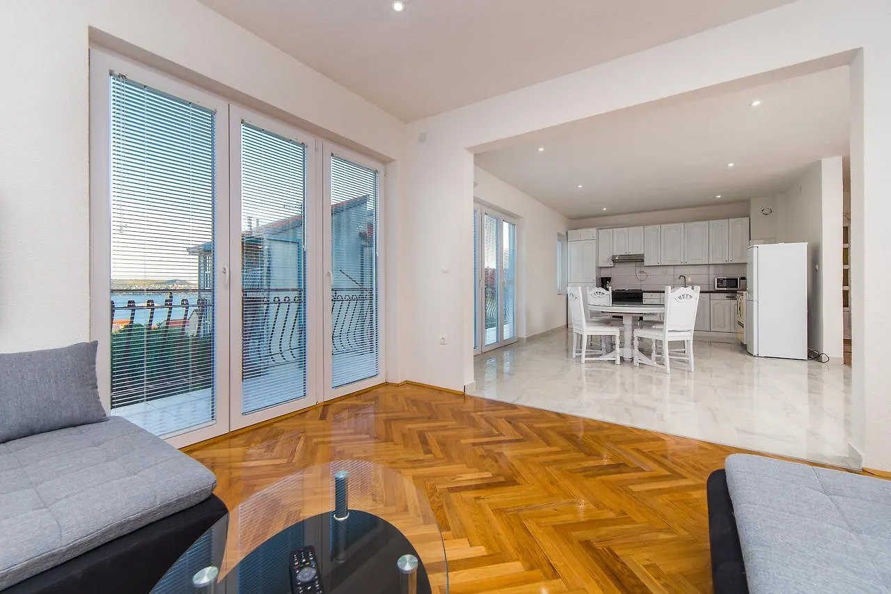 Apartment Drazena Trogir 0*,